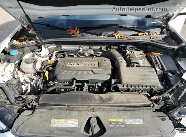 WA1FECF34K1067660 2019 AUDI Q3 White Vista del compartimento del motor