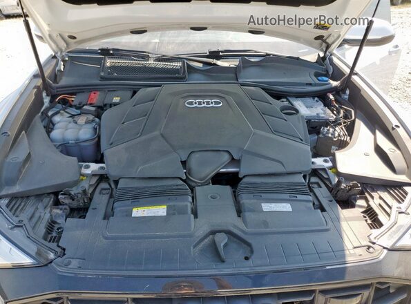 WA1FVAF11MD024737 2021 AUDI Q8 White Widok komory silnika