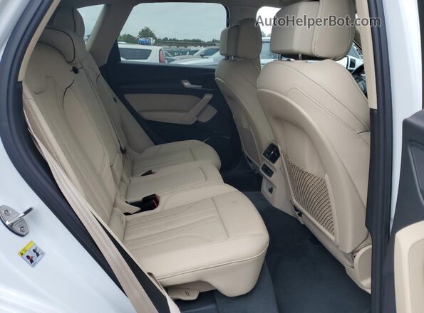 WA1G2AFY5S2026168 2025 AUDI Q5 White Rear interior view