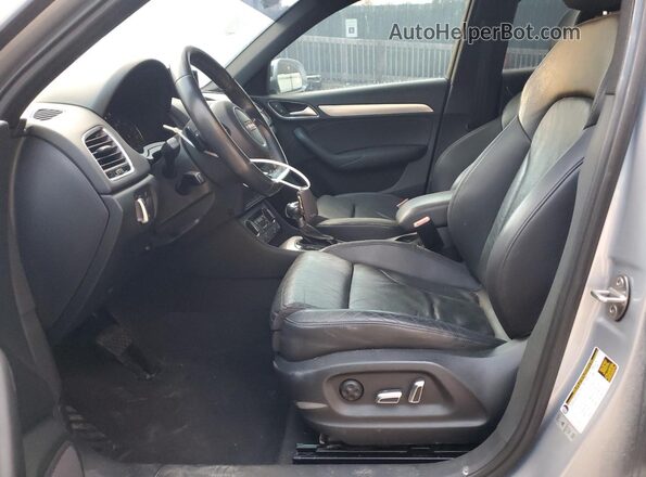 WA1JCCFS8JR006707 2018 AUDI Q3 Silver Vista interior delantera