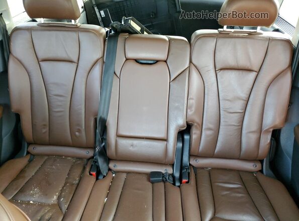 WA1LAAF76HD055944 2017 AUDI Q7 White Հետևի նստատեղերի տեսք
