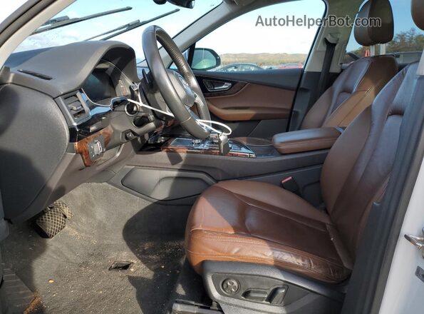 WA1LAAF76HD055944 2017 AUDI Q7 White Սալոնի դիմացի տեսք