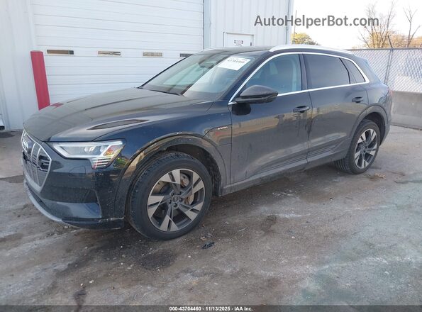 WA1LAAGE5MB022422 2021 AUDI E-TRON Black Передня ліва чверть