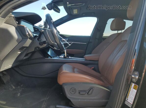 WA1LAAGE7KB021446 2019 AUDI E-TRON Черный Вид салона спереди