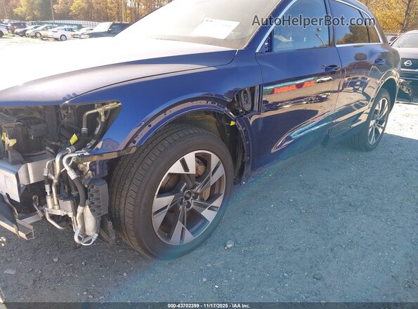 WA1LAAGE7NB013853 2022 AUDI E-TRON Navy 