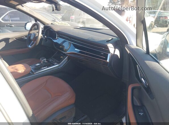 WA1LJAF70MD035019 2021 AUDI Q7 White Вид салону спереду
