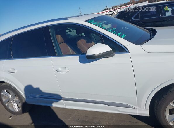WA1LJAF70MD035019 2021 AUDI Q7 White Вид задньої частини салону