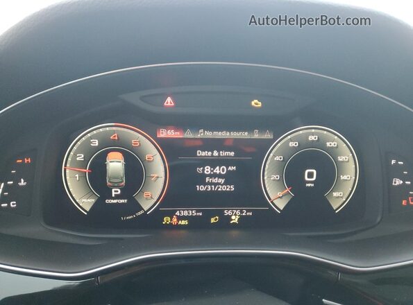 WA1LJAF73MD000135 2021 AUDI Q7 White Vista del cuadro de instrumentos