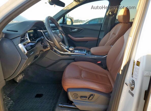 WA1LJBF75MD012227 2021 AUDI Q7 White Вид салону спереду