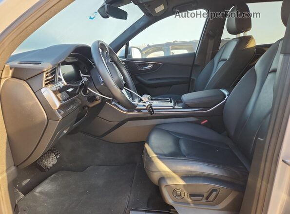 WA1LXAF77MD000833 2021 AUDI Q7 Silver Սալոնի դիմացի տեսք