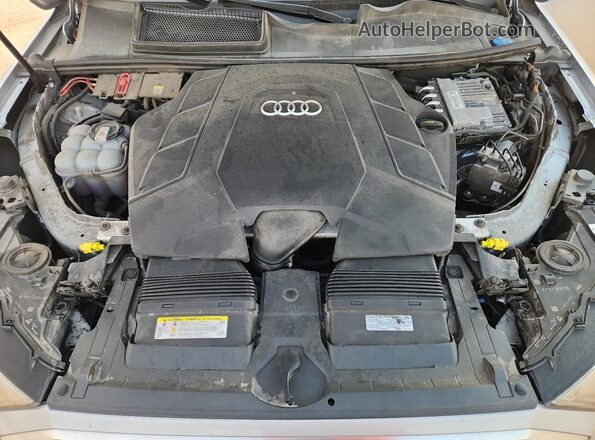 WA1LXAF77MD000833 2021 AUDI Q7 Silver Շարժիչի բաժամունքի տեսք