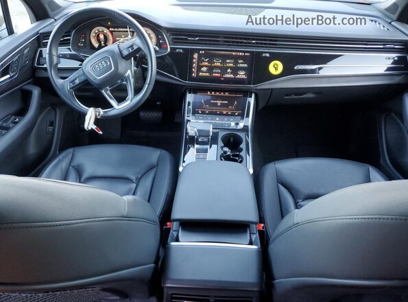WA1LXAF78MD030018 2021 AUDI Q7 Blue Առջևի վահանակի տեսք