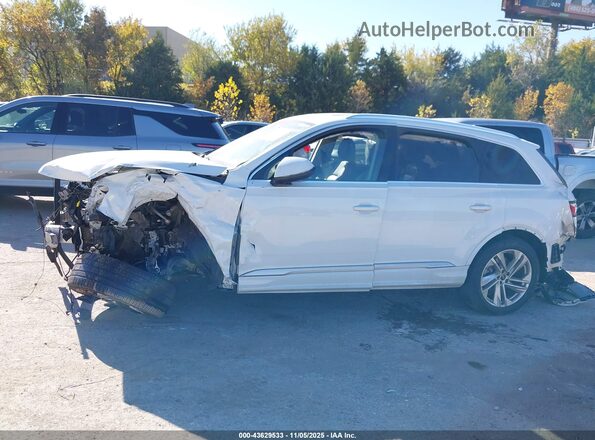 WA1LXBF73PD020670 2023 AUDI Q7 White Rear interior view