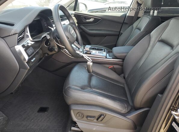 WA1LXBF74PD000590 2023 AUDI Q7 Черный Вид салона спереди
