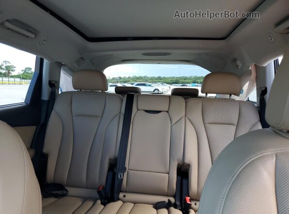 WA1LXBF76ND016349 2022 AUDI Q7 White Вид задніх сидінь