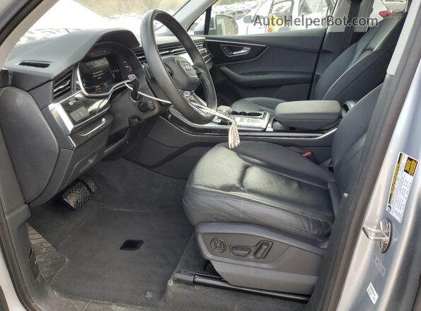 WA1LXBF77ND012780 2022 AUDI Q7 Silver Вид салону спереду