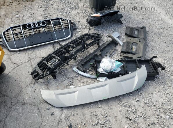 WA1LXBF77ND012780 2022 AUDI Q7 Silver Вид наклейки з VIN-кодом