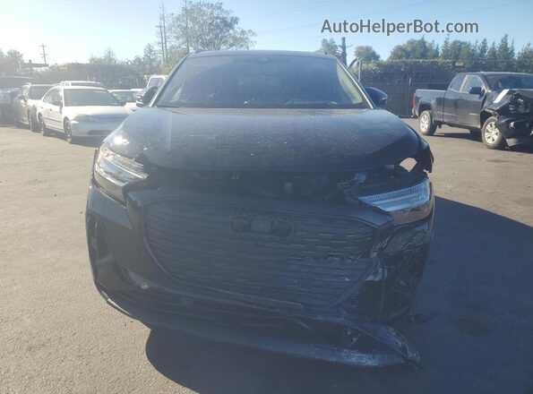 WA1MUBFZ1RP051562 2024 AUDI Q4 Black Widok z przodu