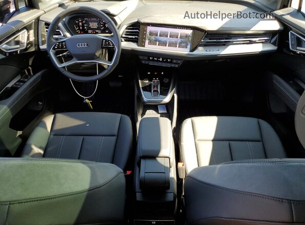 WA1MUBFZ8SP042797 2025 AUDI Q4 Black 