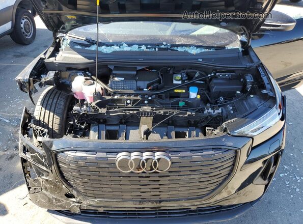 WA1MUBFZ8SP042797 2025 AUDI Q4 Black 