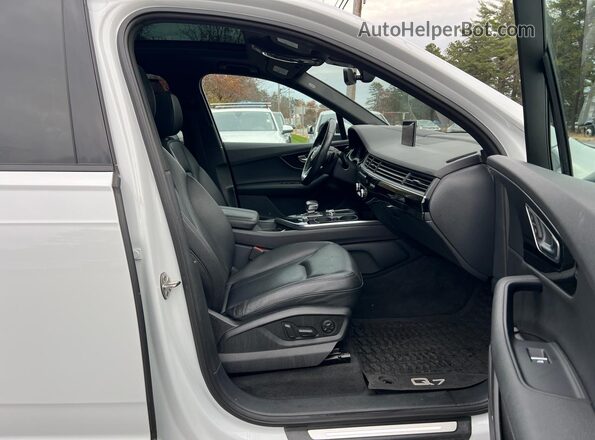 WA1VAAF75KD041145 2019 AUDI Q7 White Widok z przodu