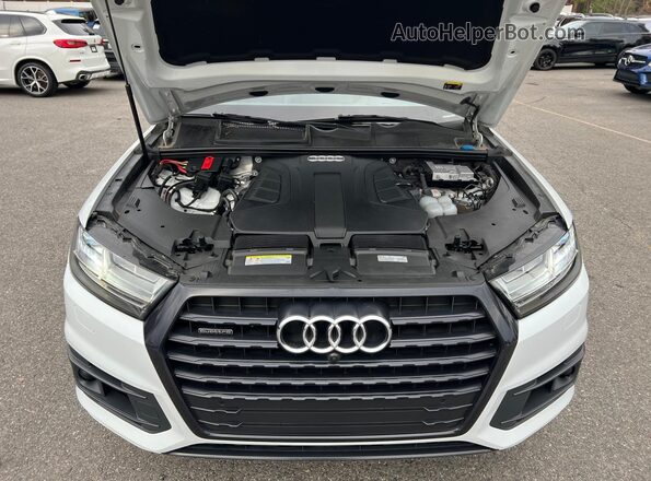 WA1VAAF75KD041145 2019 AUDI Q7 White Widok deski rozdzielczej