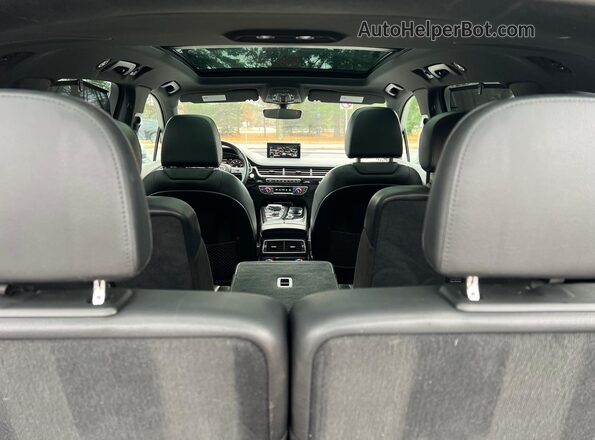 WA1VAAF75KD041145 2019 AUDI Q7 White Widok zestawu wskaźników