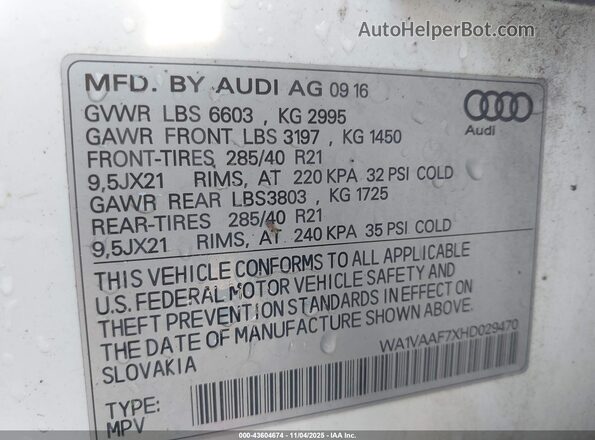 WA1VAAF7XHD029470 2017 AUDI Q7 White Engine compartment view