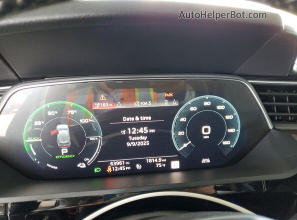 WA1VABGE8KB020661 2019 AUDI E-TRON Gray ხელსაწყოთა პანელის ხედი