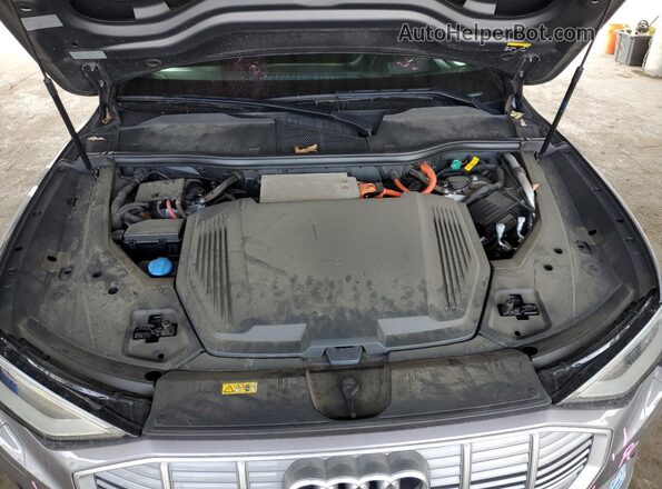 WA1VABGE8KB020661 2019 AUDI E-TRON Gray უკანა სალონის ხედი
