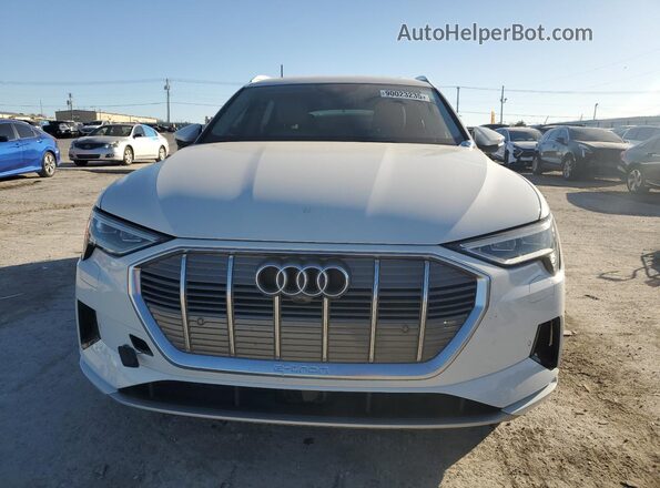 WA1VABGEXKB011296 2019 AUDI E-TRON White Front view