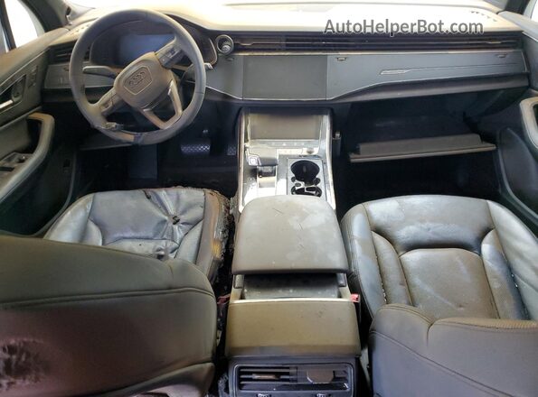 WA1VXAF7XMD020616 2021 AUDI Q7 White Вид панелі приладів