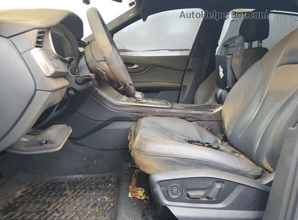 WA1VXAF7XMD020616 2021 AUDI Q7 White Вид салону спереду