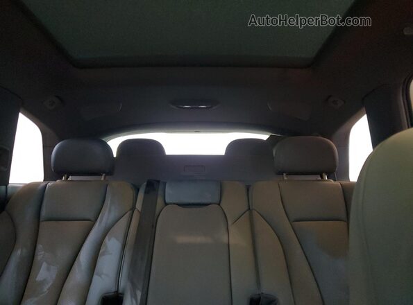 WA1VXAF7XMD020616 2021 AUDI Q7 White Вид задніх сидінь