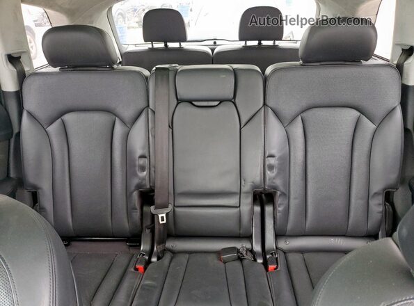 WA1VXBF71LD003627 2020 AUDI Q7 White Vista de los asientos traseros