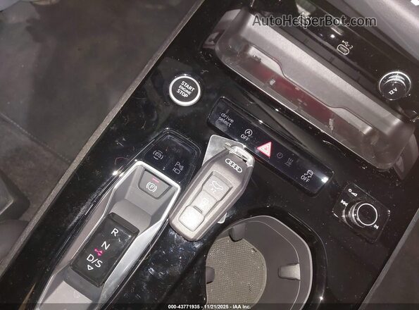 WAU2BCFU2SN044695 2025 AUDI ALL Gray Widok deski rozdzielczej