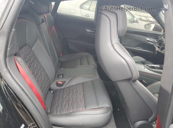 WAUAHBFW2N7902522 2022 AUDI RS Black Widok tylnych siedzeń