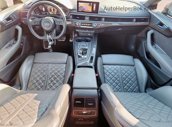 WAUB4CF52KA070319 2019 AUDI S5 Gray Vista del salpicadero