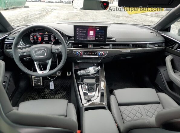 WAUC4CF57RA116015 2024 AUDI S5 Black Vista del salpicadero