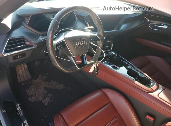 WAUCJBFWXP7008137 2023 AUDI E-TRON Silver Առջևի վահանակի տեսք