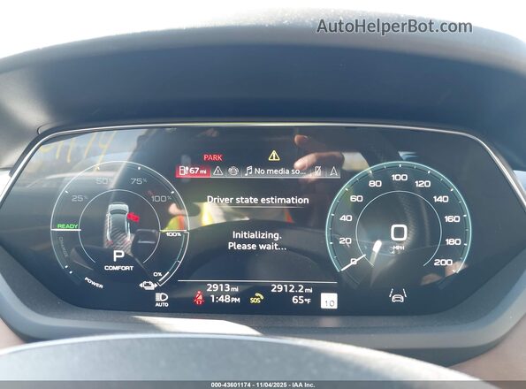 WAUDJBFW8R7002070 2024 AUDI E-TRON White 