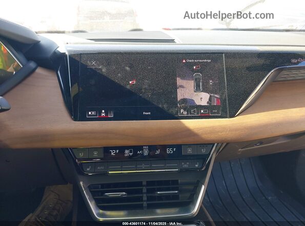 WAUDJBFW8R7002070 2024 AUDI E-TRON White 