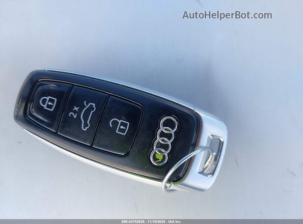 WAUEJBFWXP7006123 2023 AUDI E-TRON Green Widok deski rozdzielczej