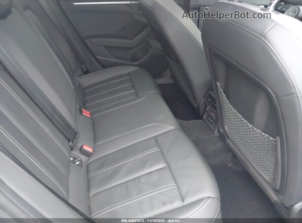 WAUGUDGY4NA099197 2022 AUDI OTHER Silver Vista de la etiqueta del VIN