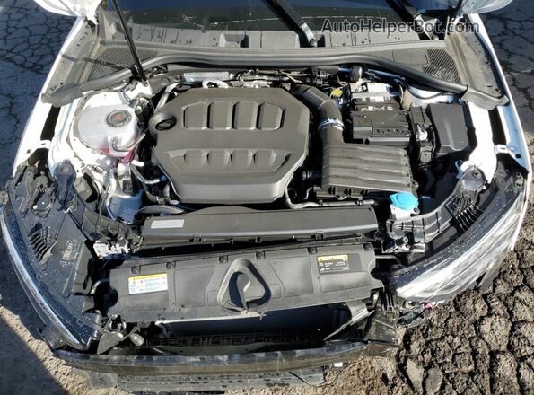 WAUHUDGY4SA058942 2025 AUDI OTHER Белый Вид задней части салона