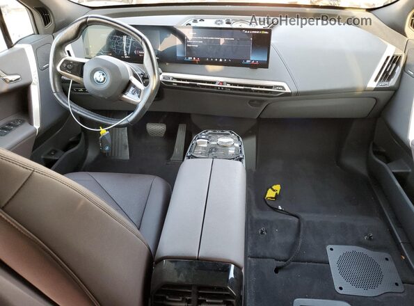WB523CF04RCN52035 2024 BMW IX Black Առջևի վահանակի տեսք