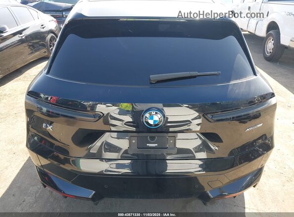 WB523CF05RCN46325 2024 BMW IX Black 