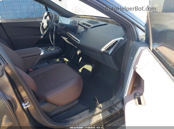 WB523CF08RCR62983 2024 BMW IX Gray Vista interior delantera