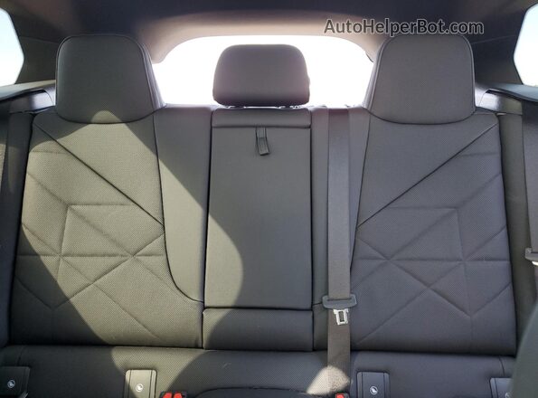WB523CF09SCS15673 2025 BMW IX Gray Widok tylnych siedzeń