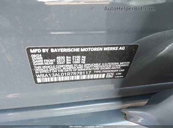 WBA13AL01R7R78117 2024 BMW M2 Gray Vista del compartimento del motor